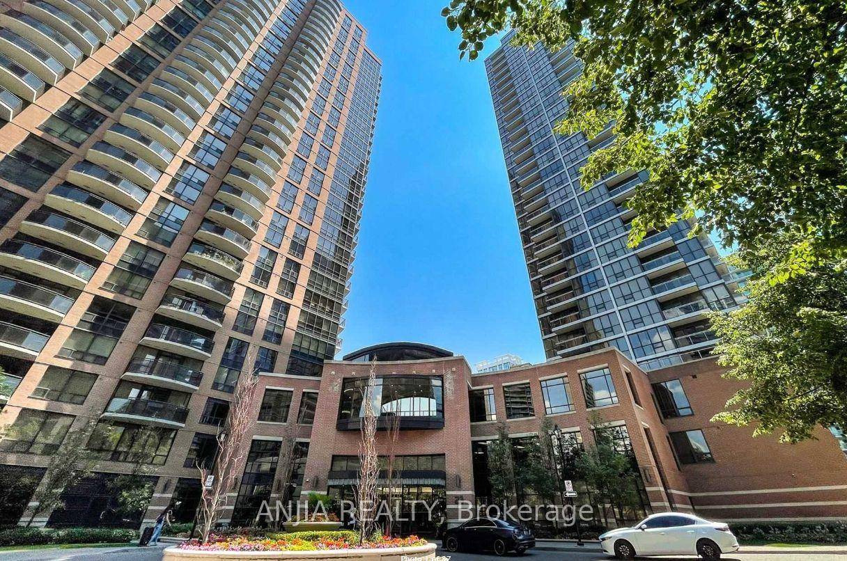 Yonge Sheppard Luxury Condo One Bed Unit With Large Window And Beautiful View.