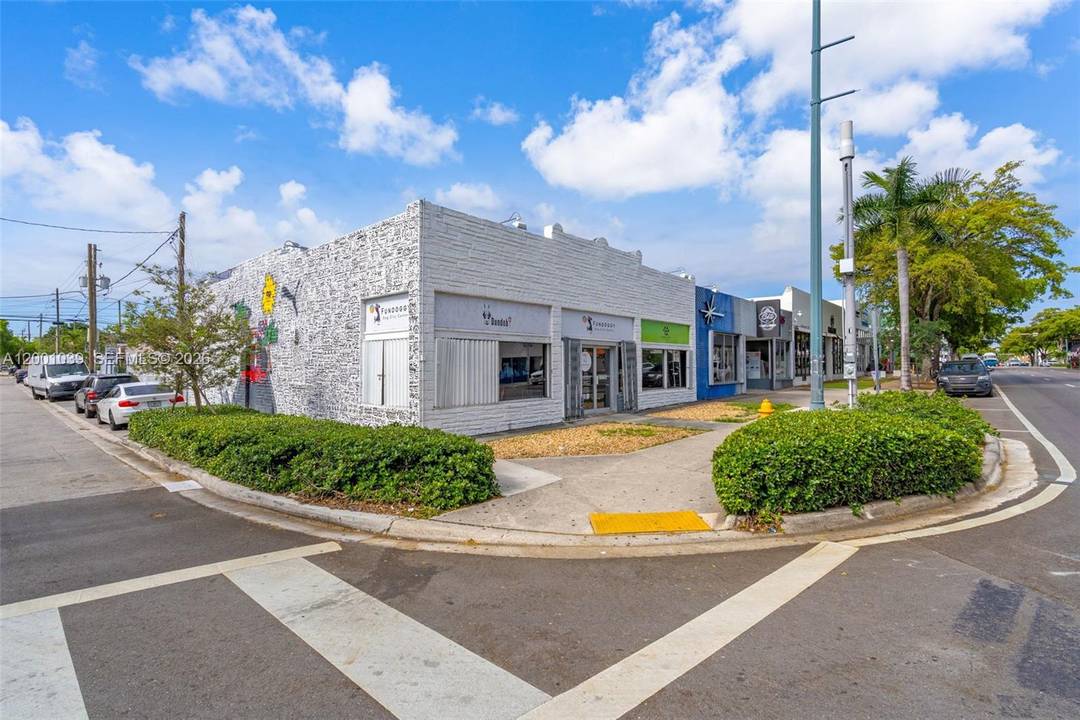 Positioned along the iconic Calle Ocho corridor, 1000 amp ; 1008 SW 8th Street present a premier dual parcel development opportunity in the heart of Little Havana.