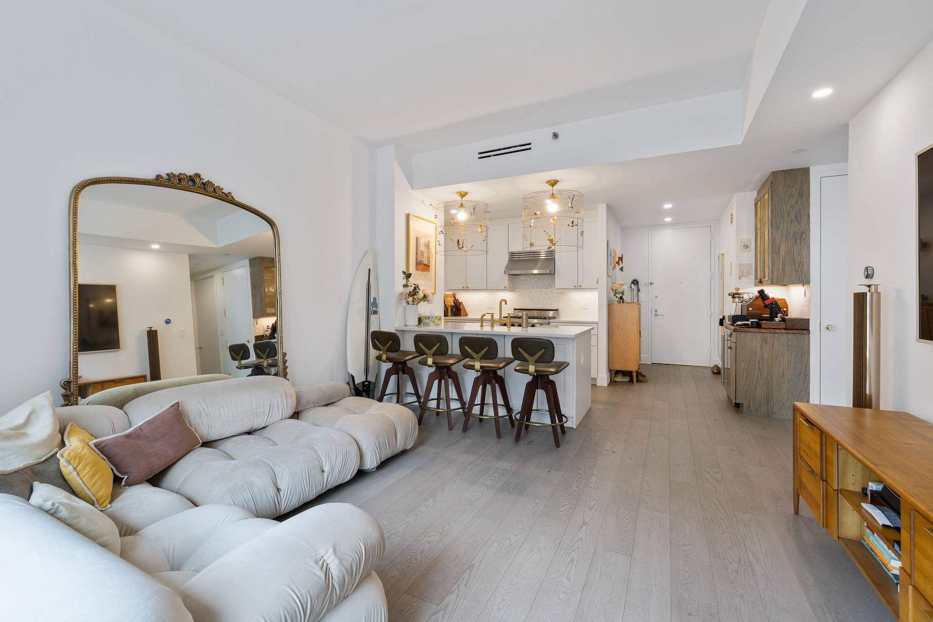 Distinctively located within the prestigious 505 Greenwich Street condominium, residence 8G sets a new standard for luxury living in Downtown s most desirable neighborhoods.
