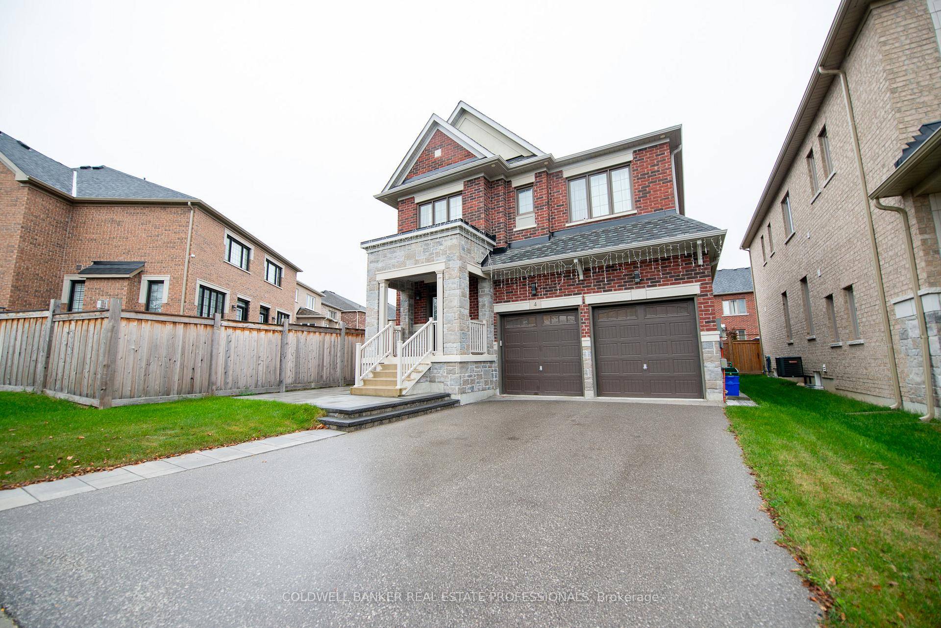 A Rare Find ! This immaculate, newly built detached home by Great Gulf sits on a quiet street in Holland Landing and features a massive pie shaped lot 91.