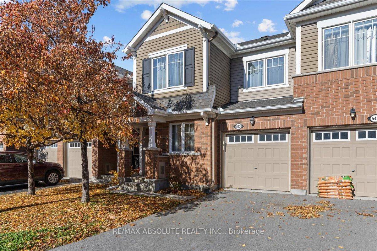 LGorgeous home on a VERY desired circle !