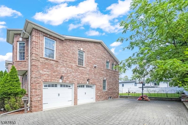 Welcome to this exquisite 5 bedroom, 5.