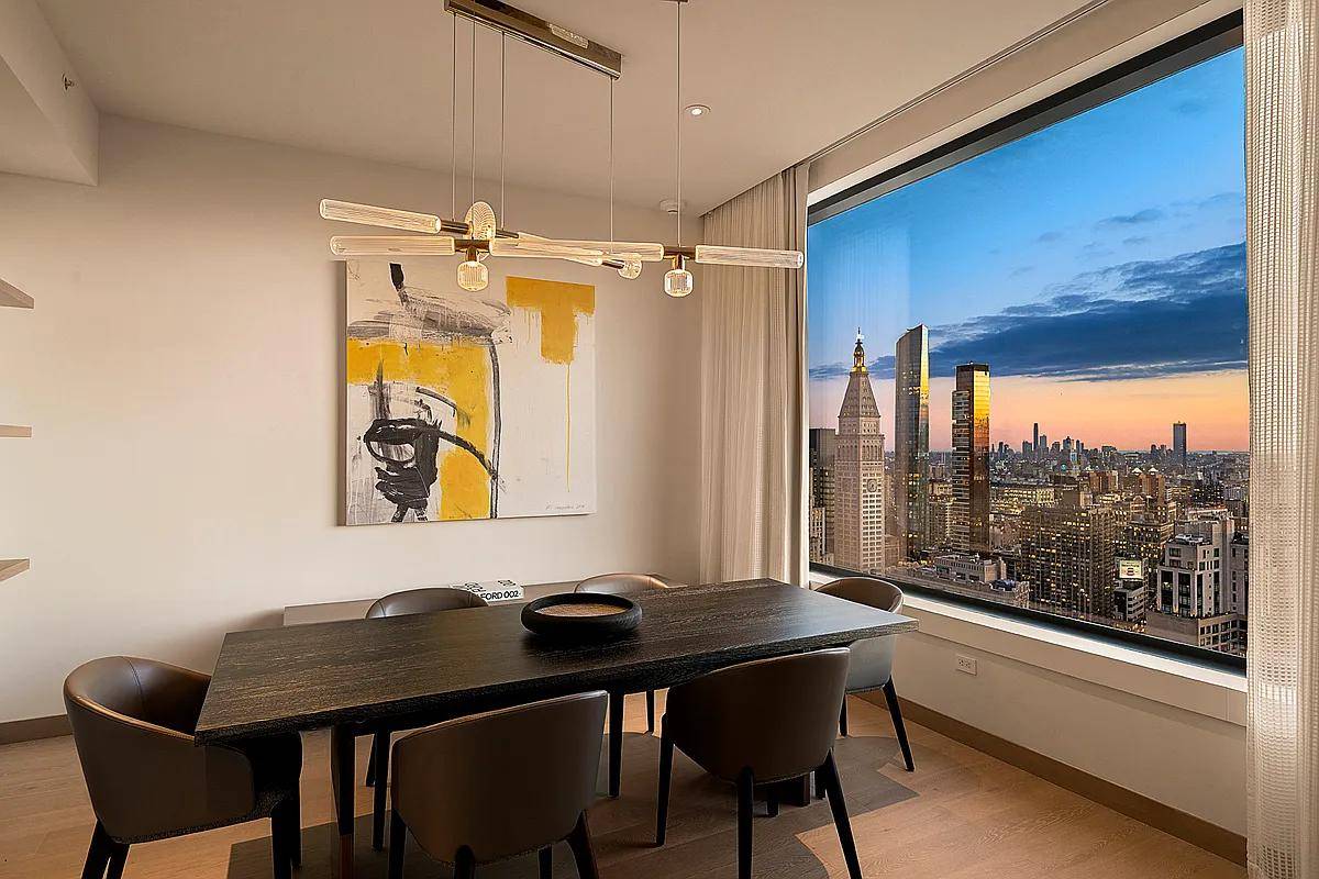 25 West 28th Street, PH41D Welcome to Penthouse 41D at the acclaimed Ritz Carlton, Nomad Residences designed by legendary architect Rafael Vinoly.