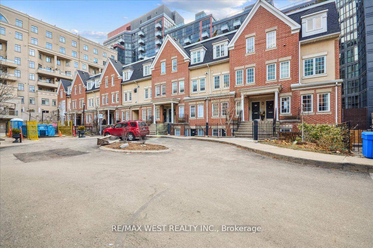 Welcome To Th31 11 Niagara Street In Portland Park Village Right In The Heart Of Vibrant King West !