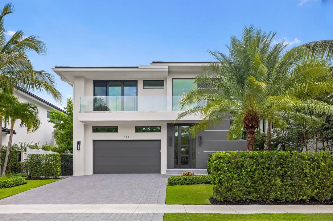 Just two blocks from the beach and within walking distance to the restaurants of Palmetto Park Road and Mizner Park, 753 Park Drive W offers the perfect blend of modern ...