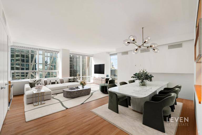 All OH by appointment CENTRAL PARK VIEWS FROM ATOP MoMAHigh above Midtowns art and cultural corridor sits a home that truly embodies New York refinement.