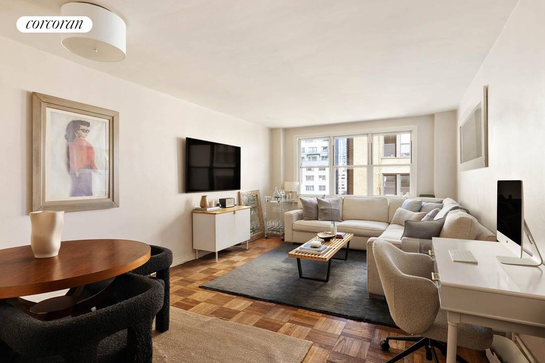 Set mid block on a quiet, tree lined Upper East Side street, this top floor, oversized one bedroom offers exceptional value for a true one bedroom home in a well ...
