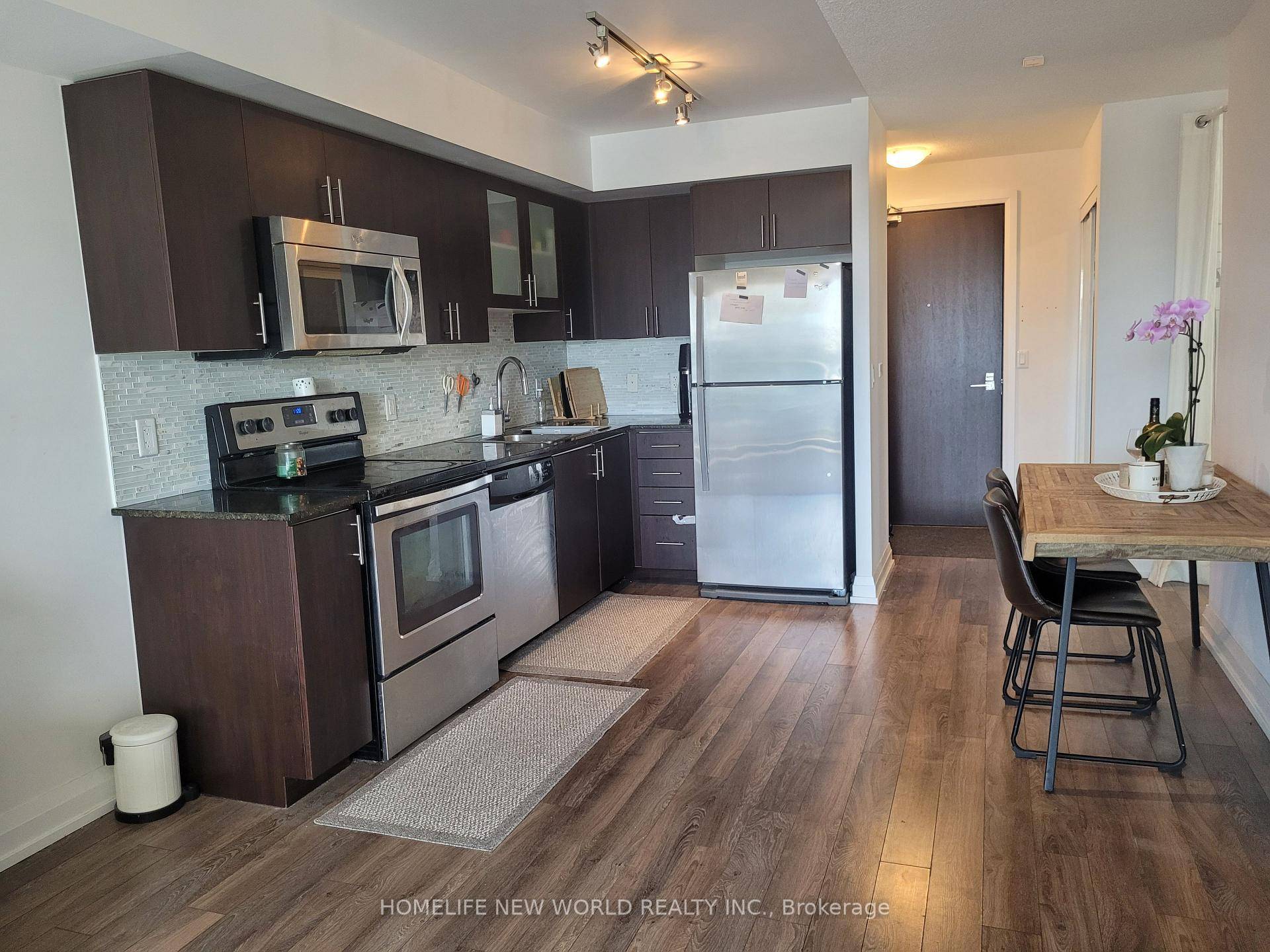 Fabulous Luxury Royal Garden 1 1 With Balcony in the heart of Richmond Hill.