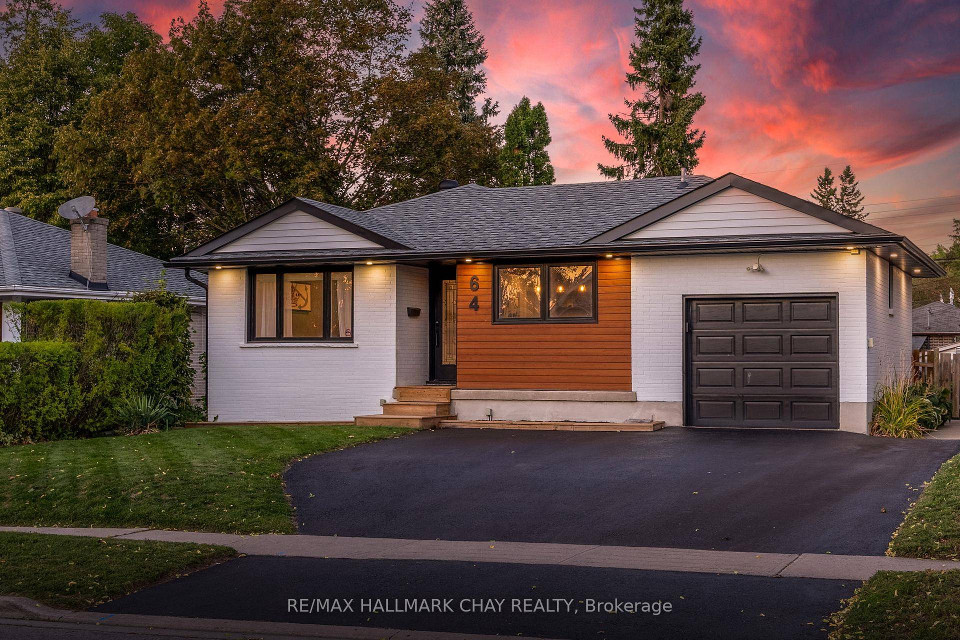 Welcome to this charming and updated bungalow in Barrie's highly sought after East End a perfect blend of modern comfort.