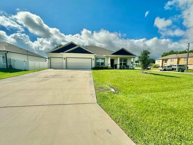 Must see 2022 built home in desirable Port Saint Lucie !