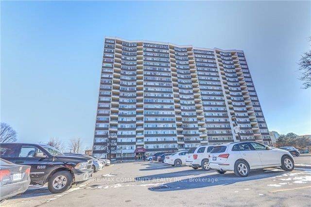 Amazing Value ! Incredibly Spacious 2Bd Den 2 Bath Corner Unit Condo.
