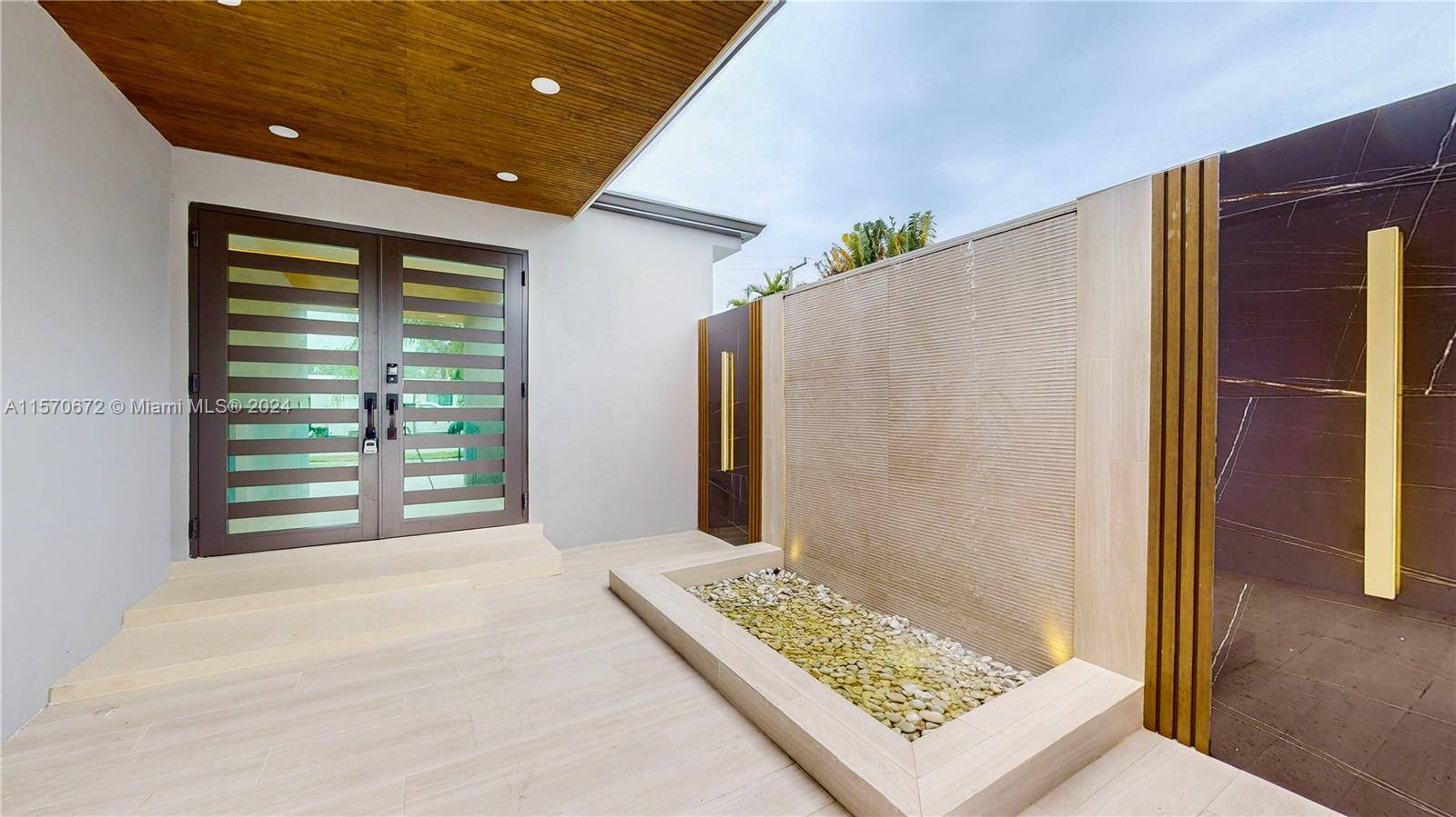 This beautifully renovated 5 4.