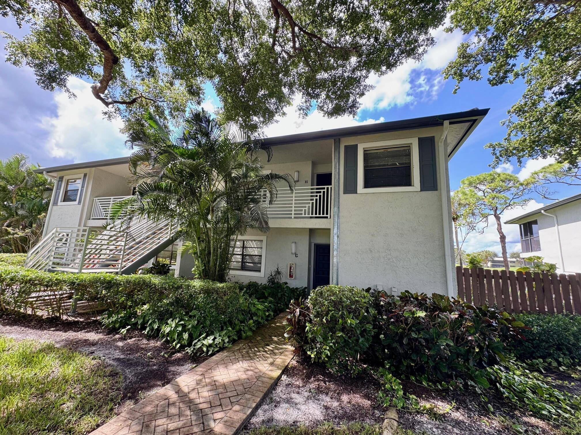 Welcome to your dream condo in the highly sought after Hunters Run community !