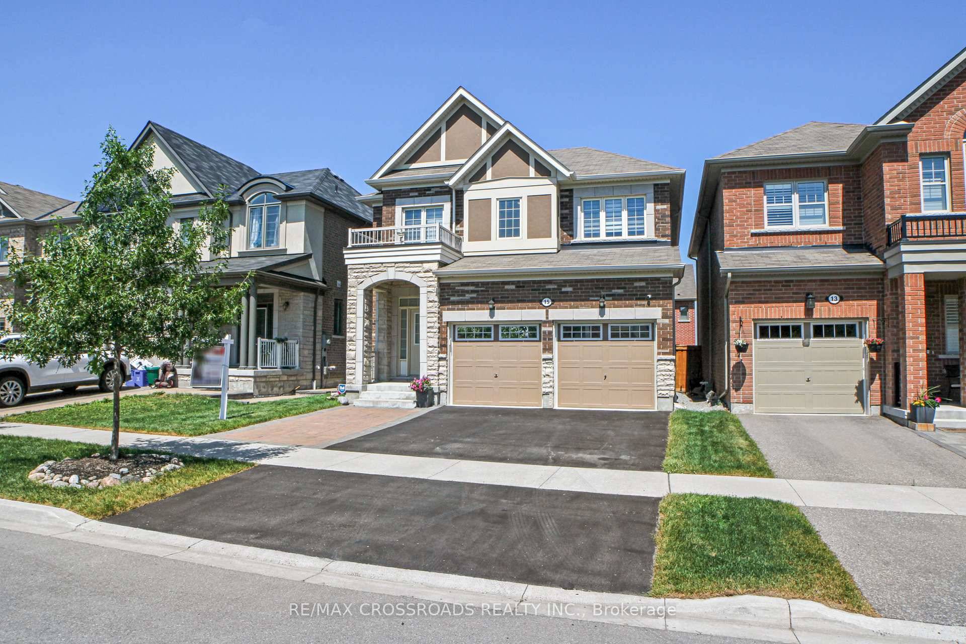 This Beautiful Mattamy Homes 2 Story Family Home with stone stucco is exactly what you have been seeking, 9' smooth Ceilings On The Main Floor, rare double garage w interior ...