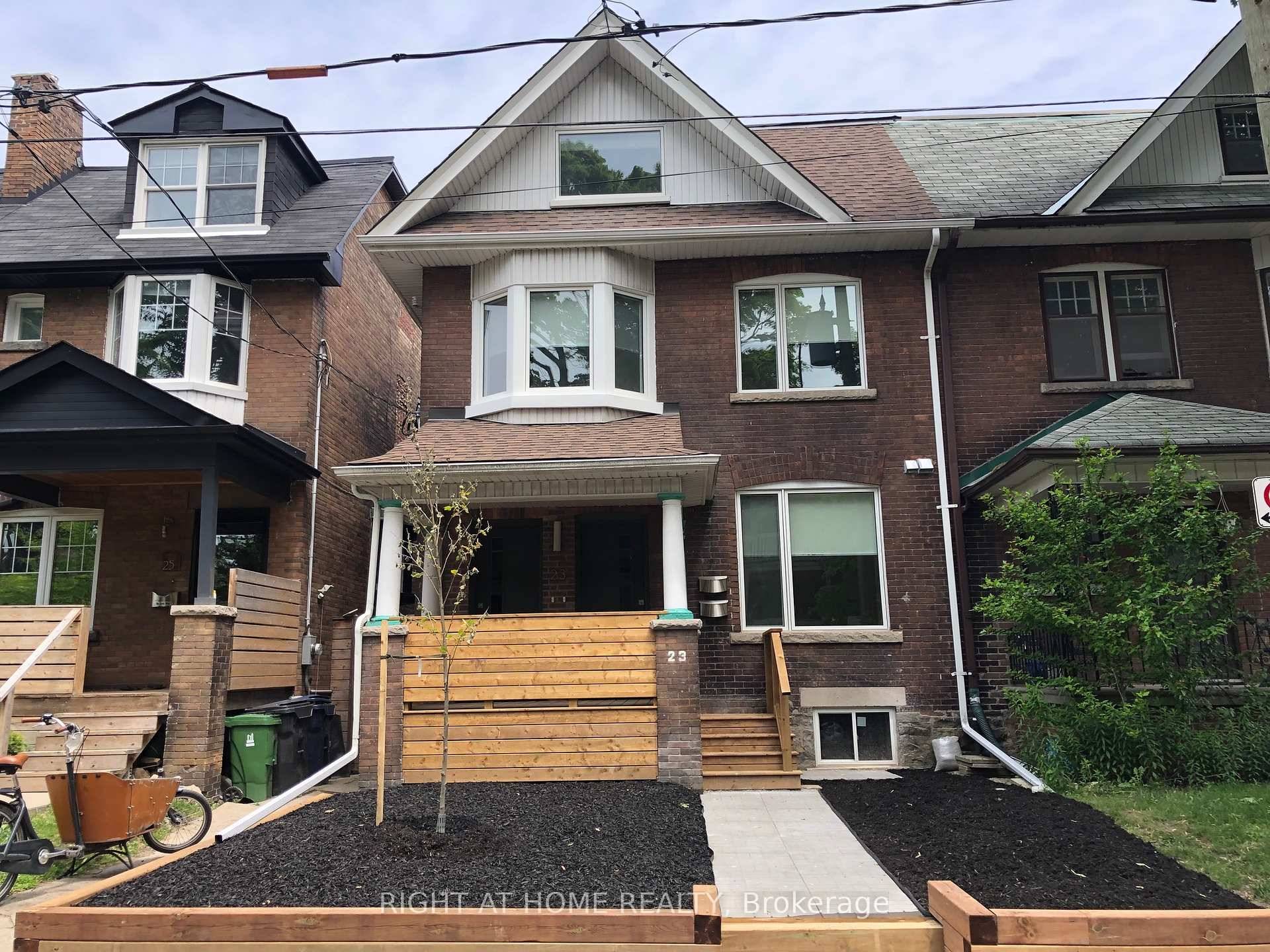 Modern and spacious 3 bedroom, 2.