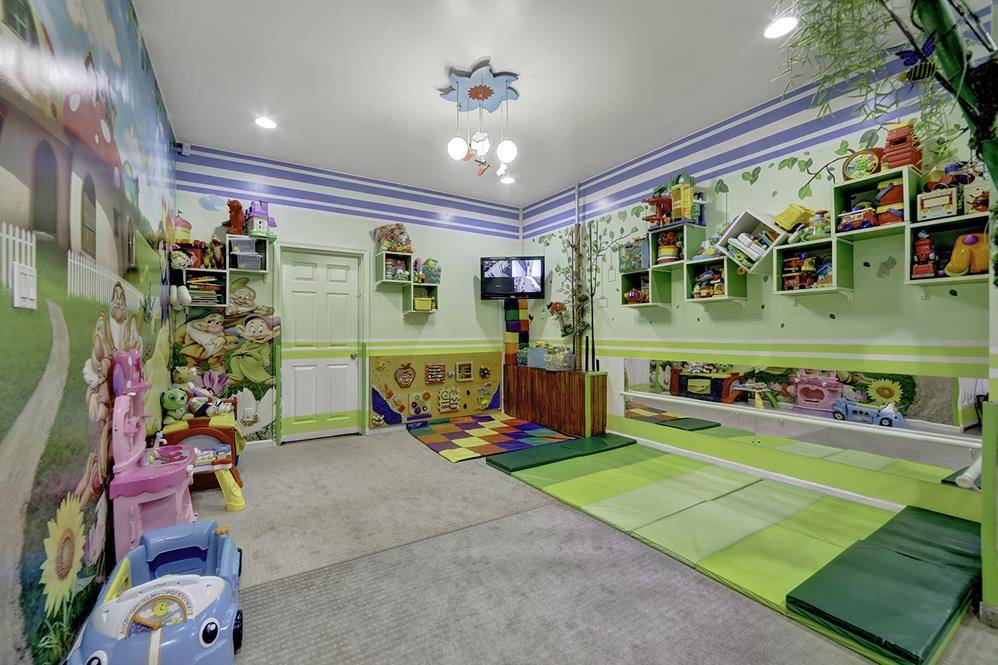 We are pleased to introduce this exclusive three family property located in the heart of Park Slope, 6th Ave and 9th St.