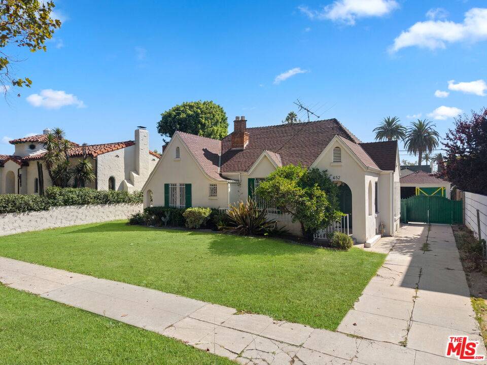 452  S Sycamore Ave 3BR Hancock Park La