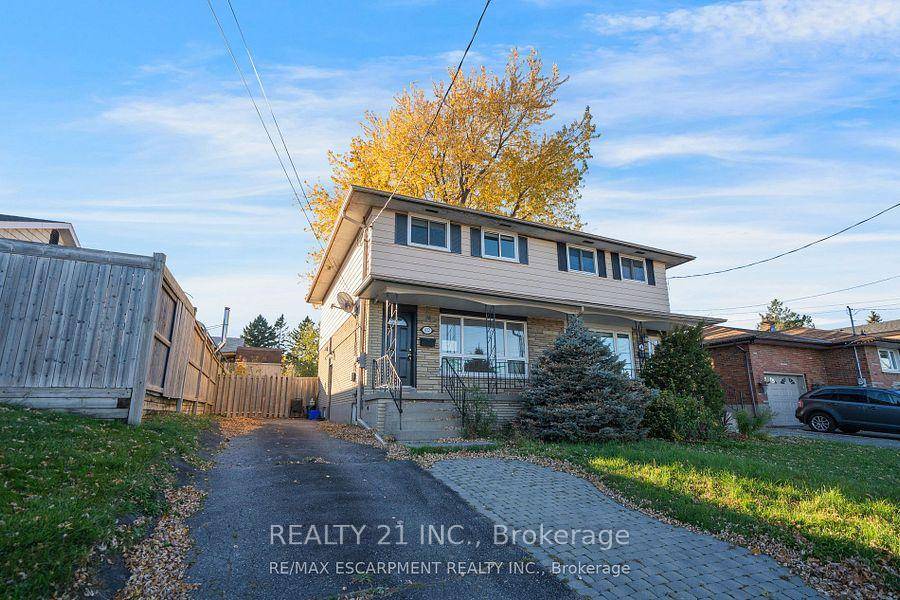 Beyond the property lines, this home is conveniently located near a wide range of amenities including shopping centres, restaurants, and is just minutes from the Oshawa GO Station perfect for ...