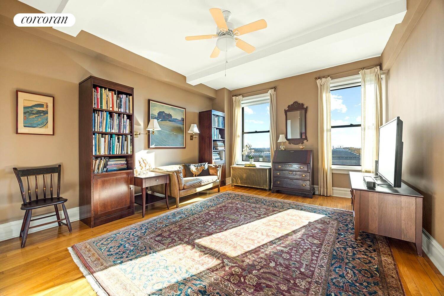 135 EASTERN PARKWAY 12F MULTI MILLION DOLLAR LIGHT AND VIEWS !