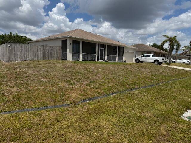 Welcome to wonderful Florida living !