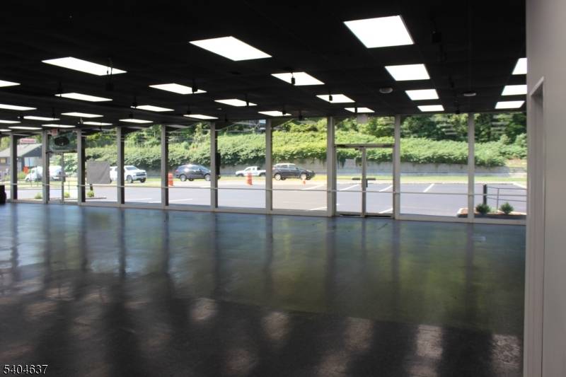 Clean and open for your designMulti level property that can be divided into 3 areas.