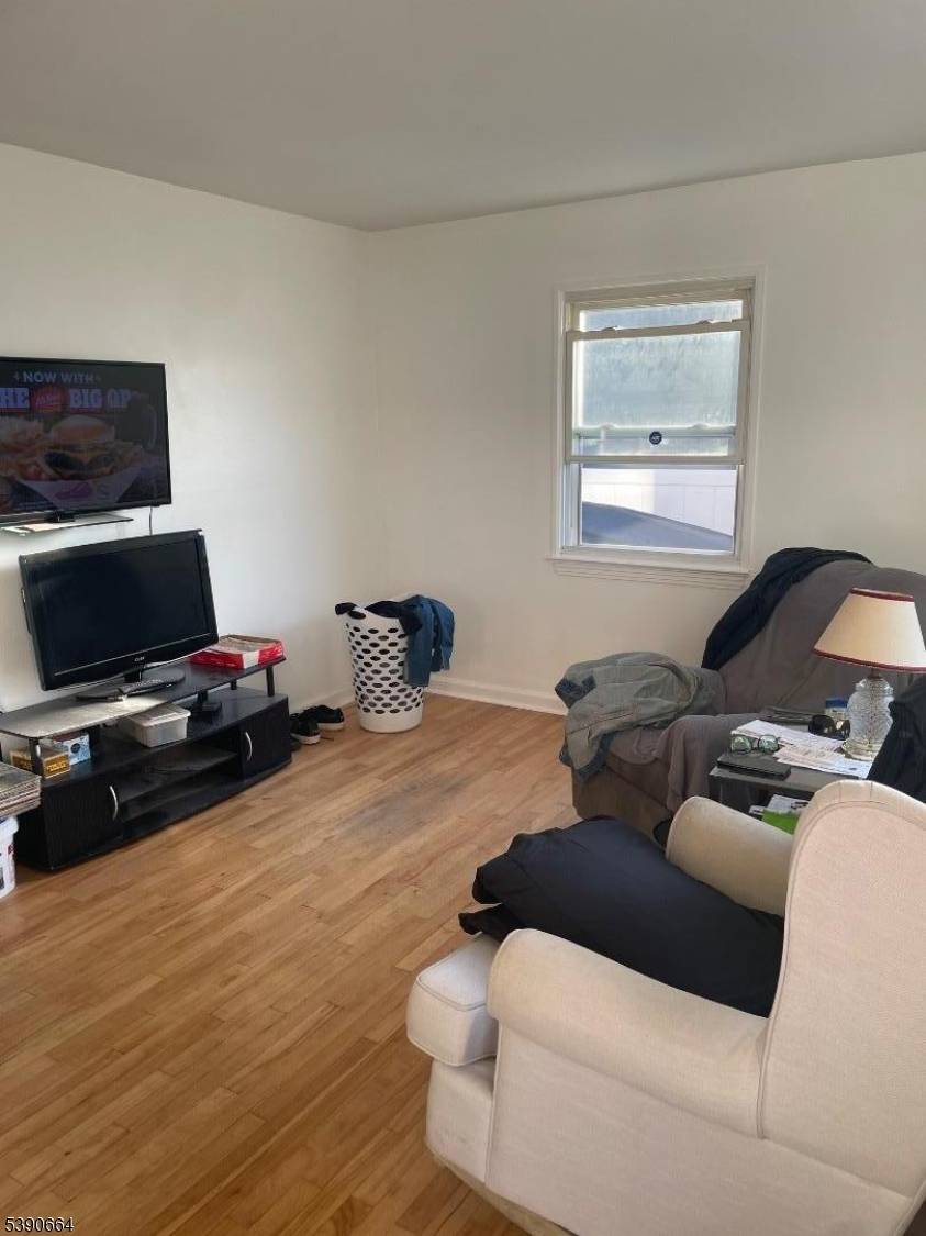 PRIME HILLCREST LOCATION TOTOWA BORDER GREAT BONES WITH EXPANSION POTENTIALGOOD SIZED ROOMS NEW ROOF HARDWOOD UNDER CARPETED AREAS FULL UNFINISHED BASEMENT COMPLETELY FENCE YARD OVERSIZED DETACHED 1 CAR GARAGE, MINUTES ...