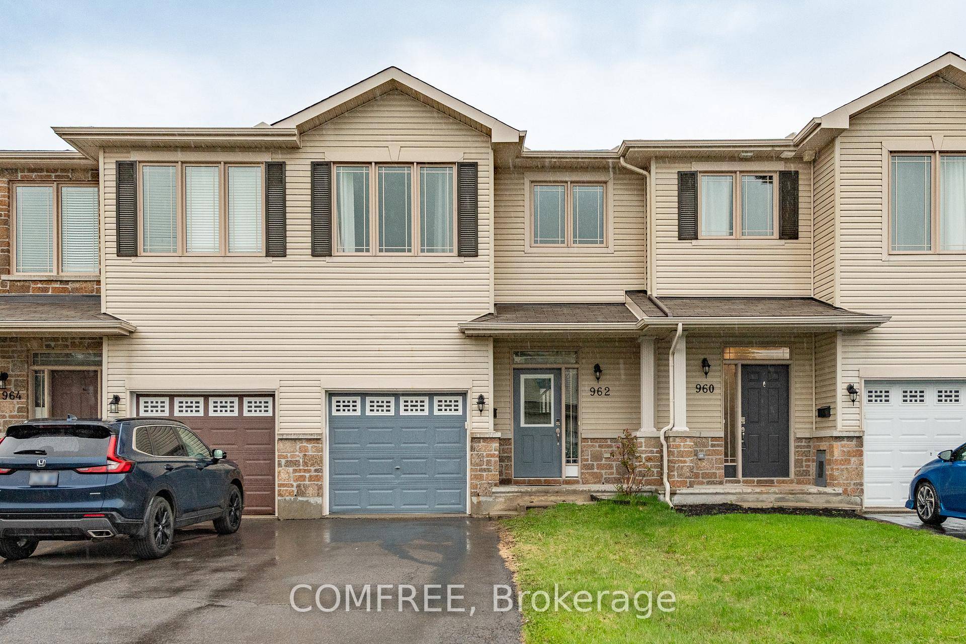 This beautiful townhouse is move in ready.