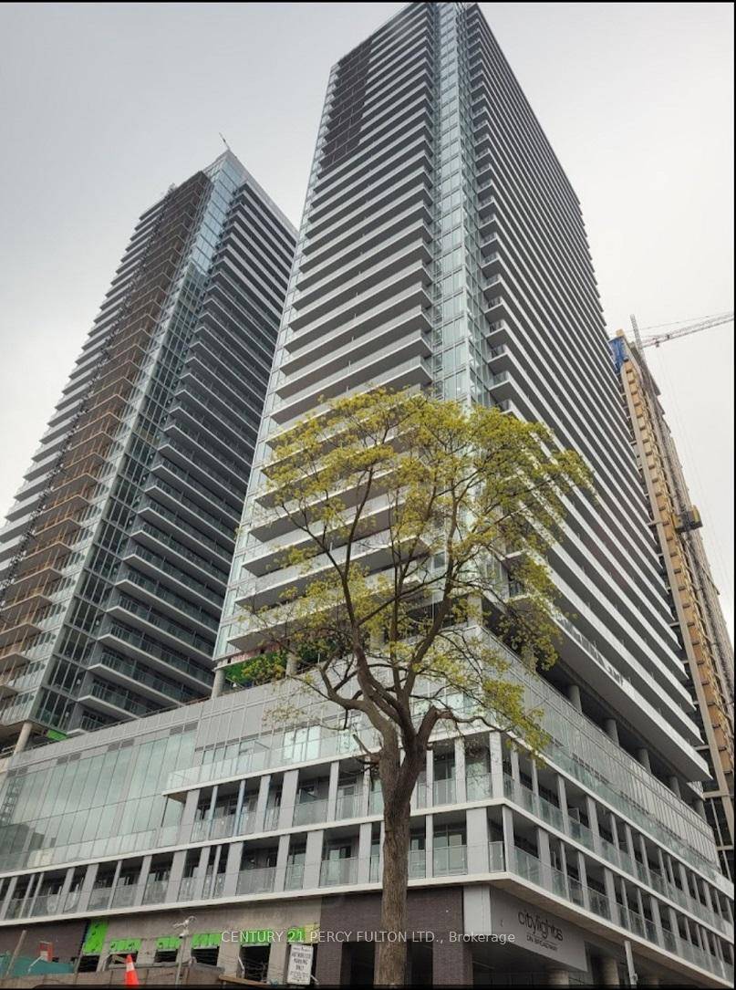 Welcome to this modern and stylish 1 bedroom, 1 bathroom condo in the highly sought after City Lights development.