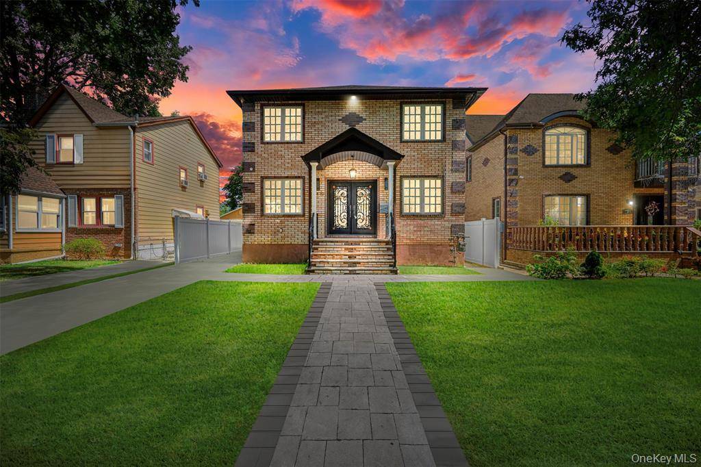 Brand New Construction In Bellerose !