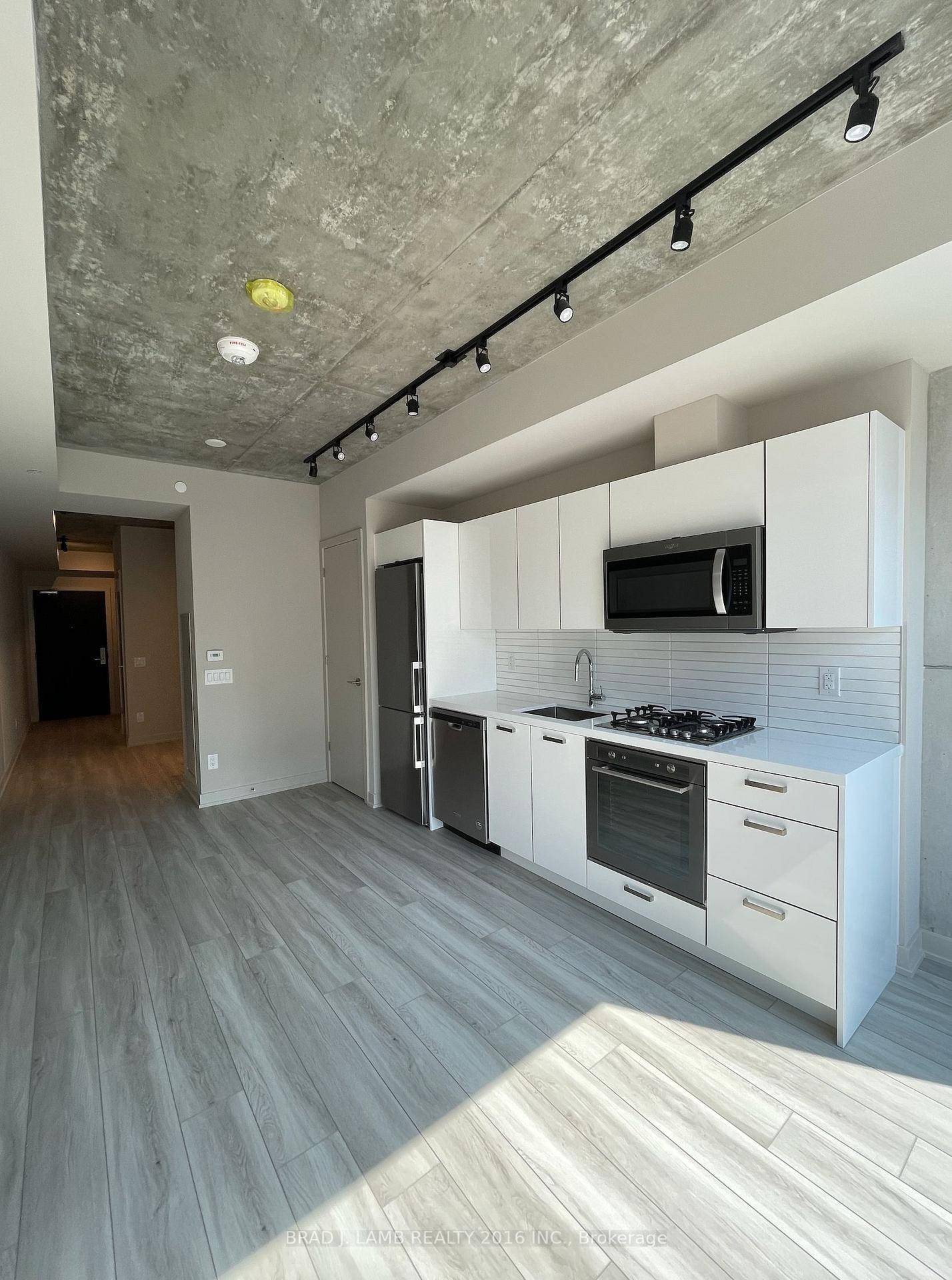 Welcome to Woodsworth Condos, where style meets convenience in the heart of downtown Toronto !