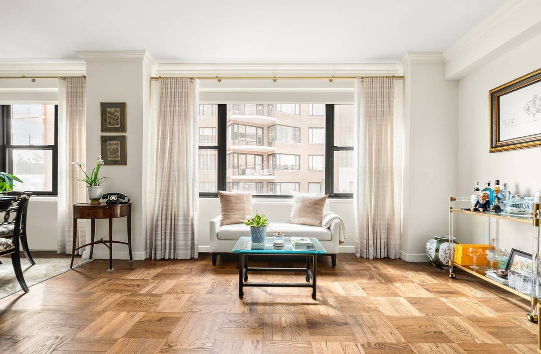 Charming Sutton Place Junior 4 Offers Spacious Living Welcome to 14K at 50 Sutton Place South, a spacious, serene, and light filled Junior 4 apartment featuring 1 Bedroom, 1.