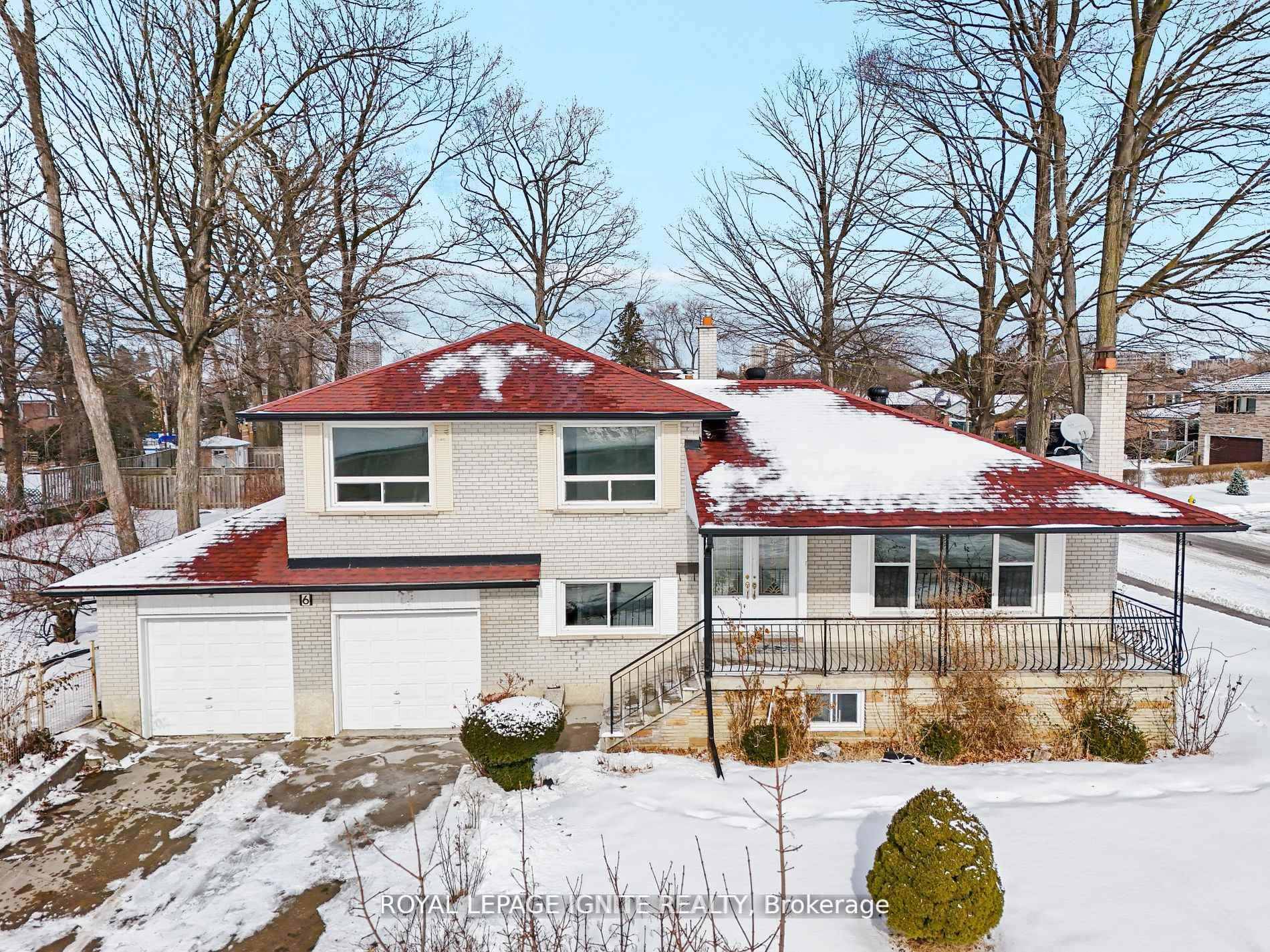 This Rarely Offered Corner Lot 60ftx129ft Detached Home on a Crescent in the Highly Sought After York University Heights offers the ultimate in privacy and safety.