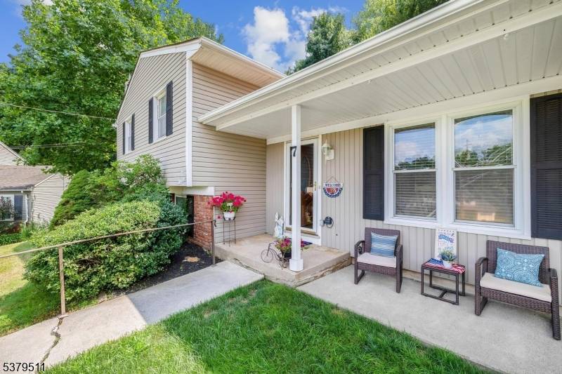 This beautifully updated split level home is the center of attention located in the highly sought after Fleetwood neighborhood of Rockaway Township.