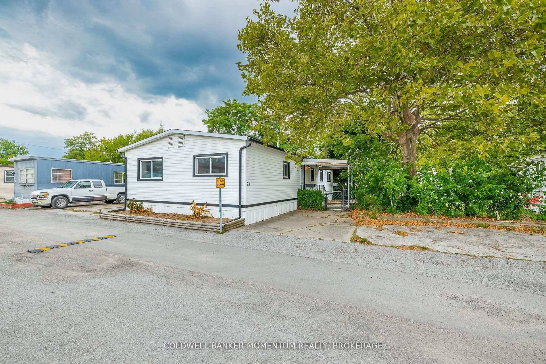 Discover affordable, year round living in this clean and spacious double wide mobile home, perfectly designed for comfort and convenience.