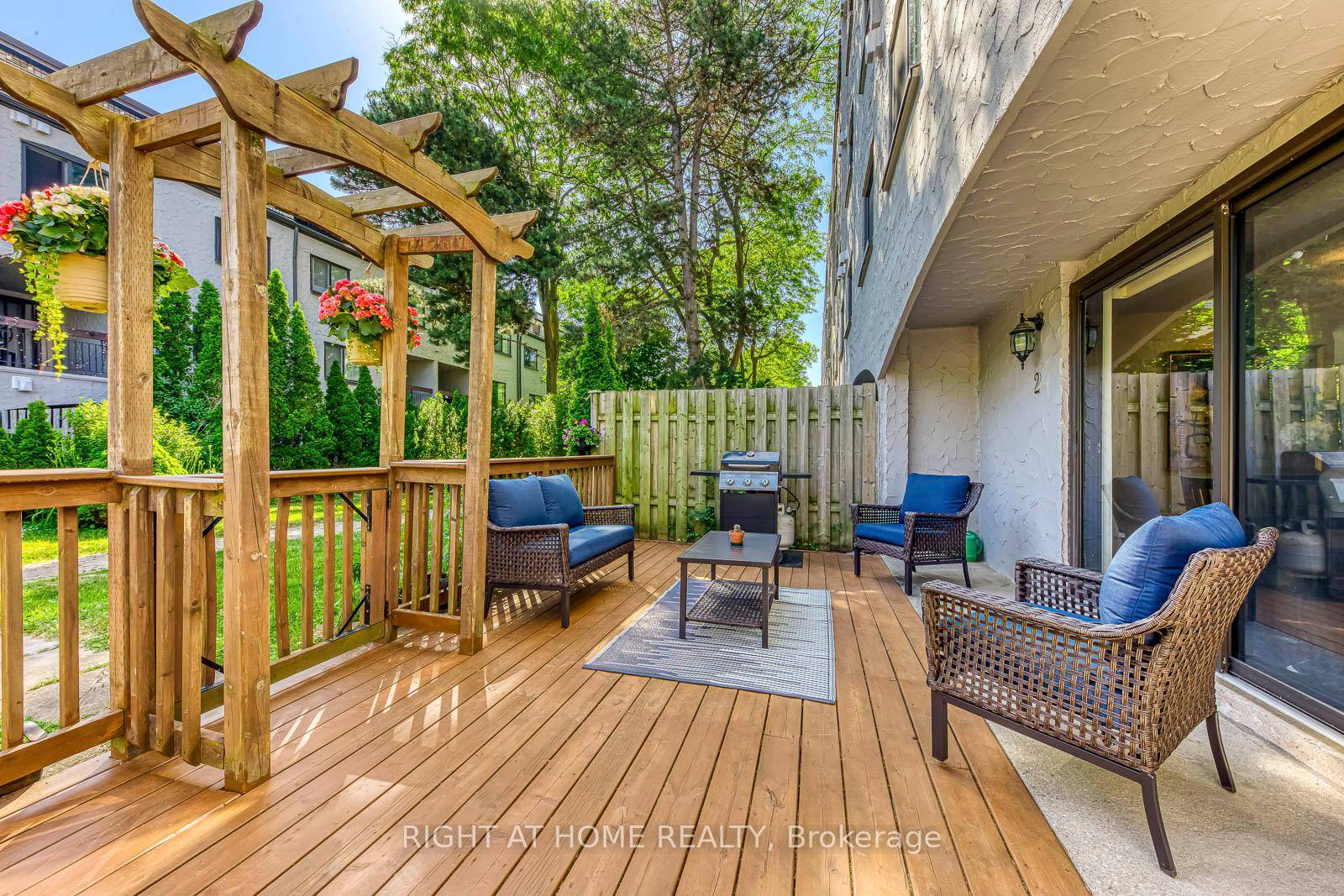 Welcome to an exceptional living experience in Oakville's coveted Falgarwood community !