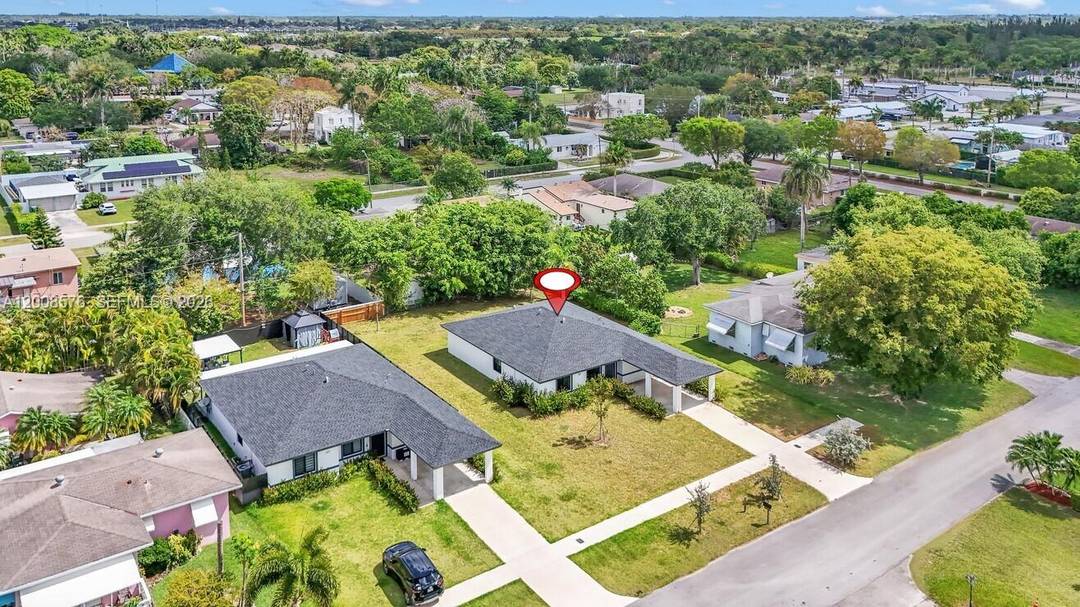 2024 New Construction 4BD 3BA Income Potential Welcome to this bright and beautifully designed home featuring an open concept layout ideal for modern family living.