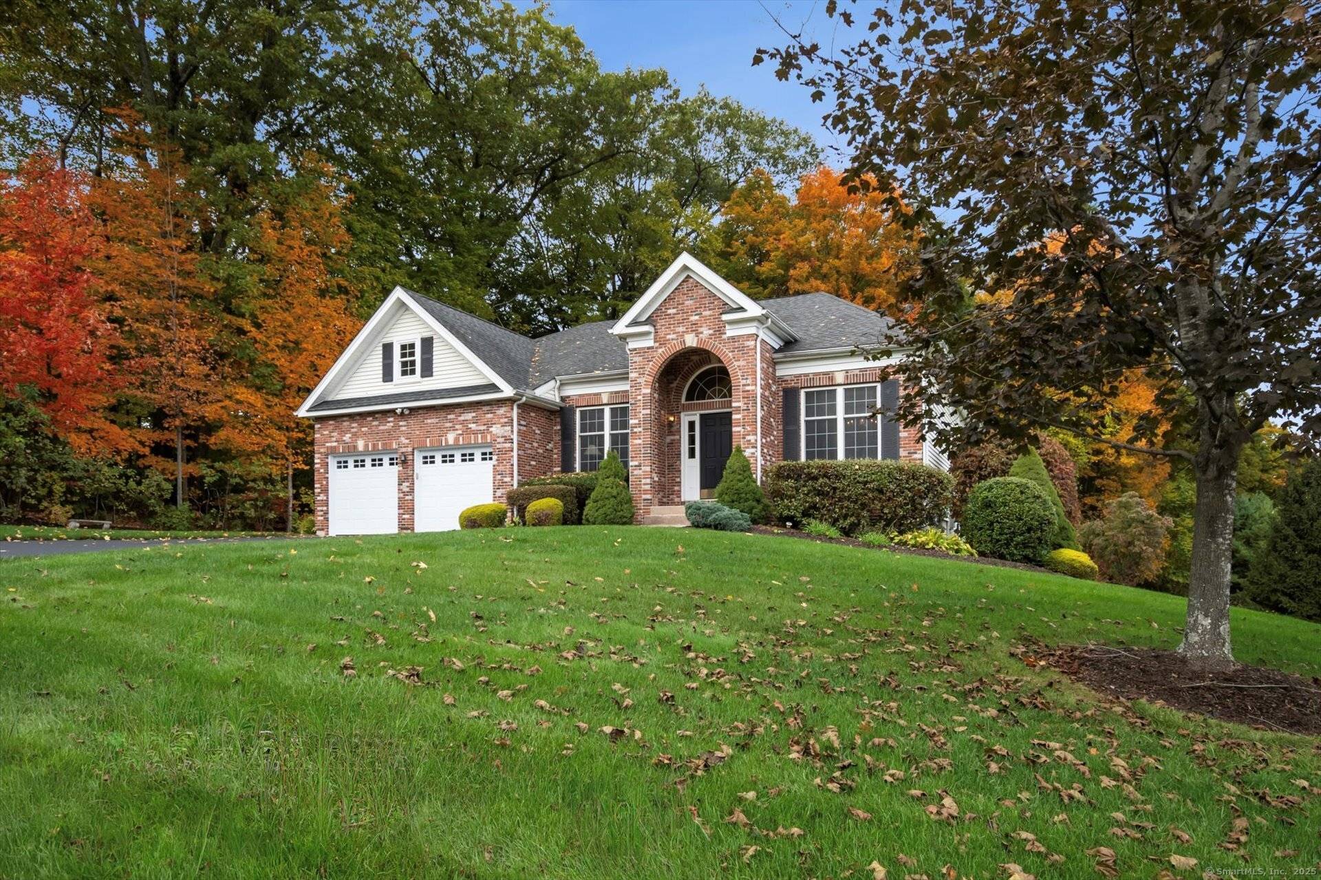 Open Concept, Private Planned Unit Community Ease and elegance define living in this community.