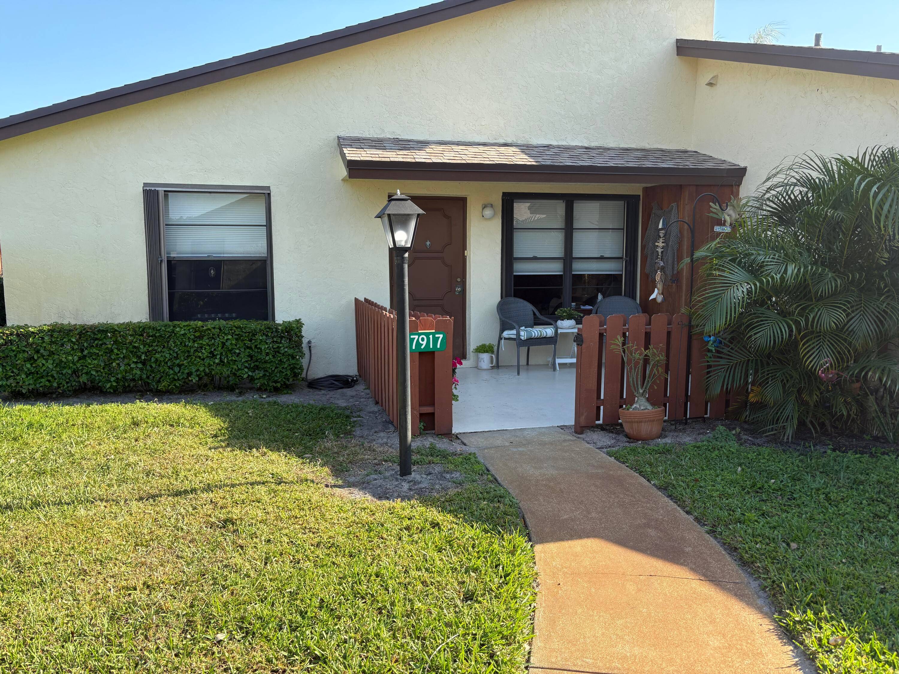 Welcome to the Florida lifestyle you've been dreaming of !