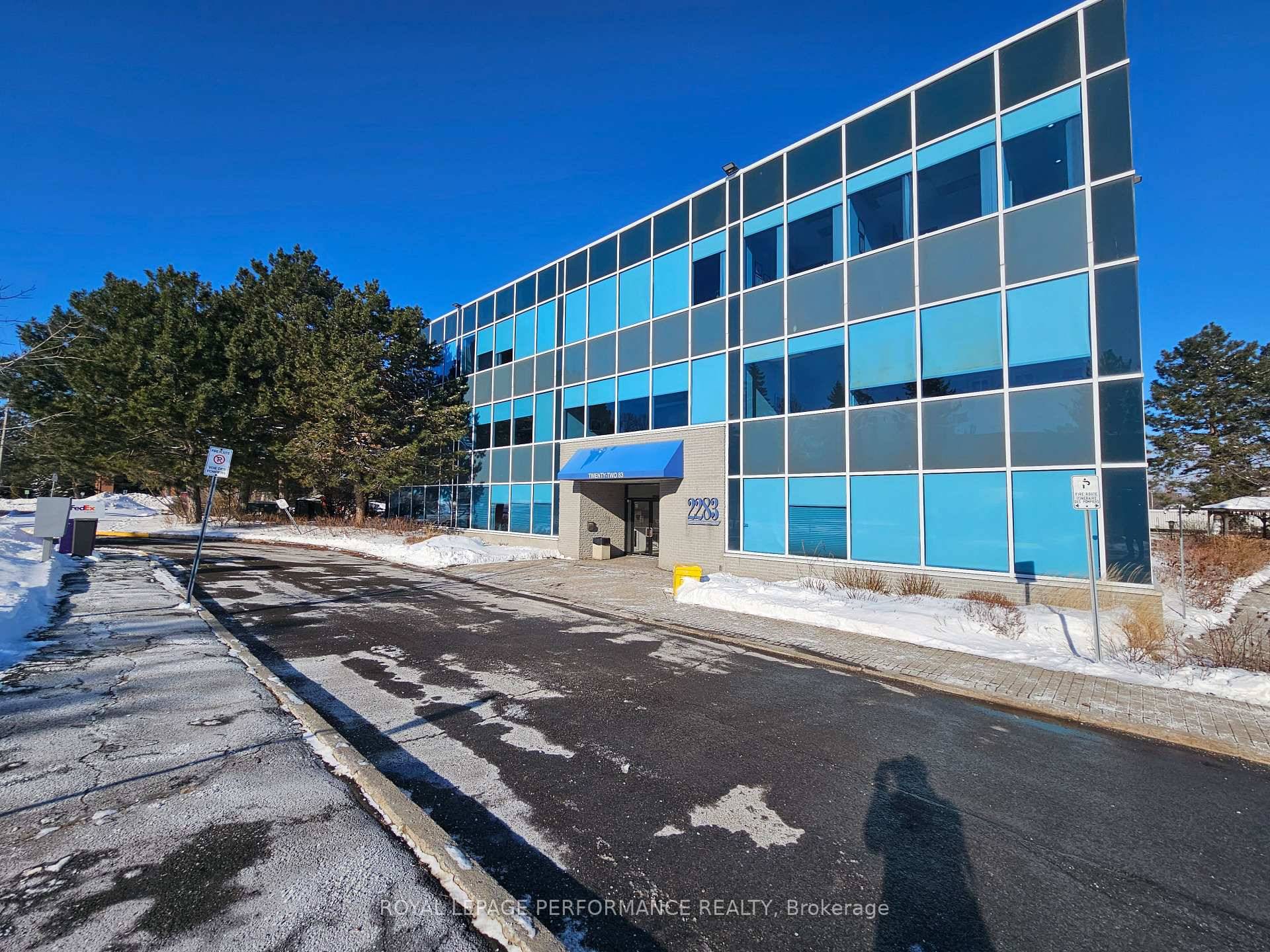 The TwentyTwo83 is Ottawa's Premiere office condominium building located in the Ottawa Business Park.