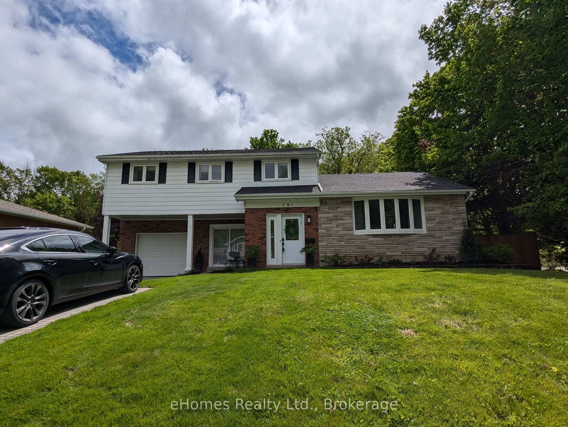 If you're looking for a wonderful family home, take a look at this gem !