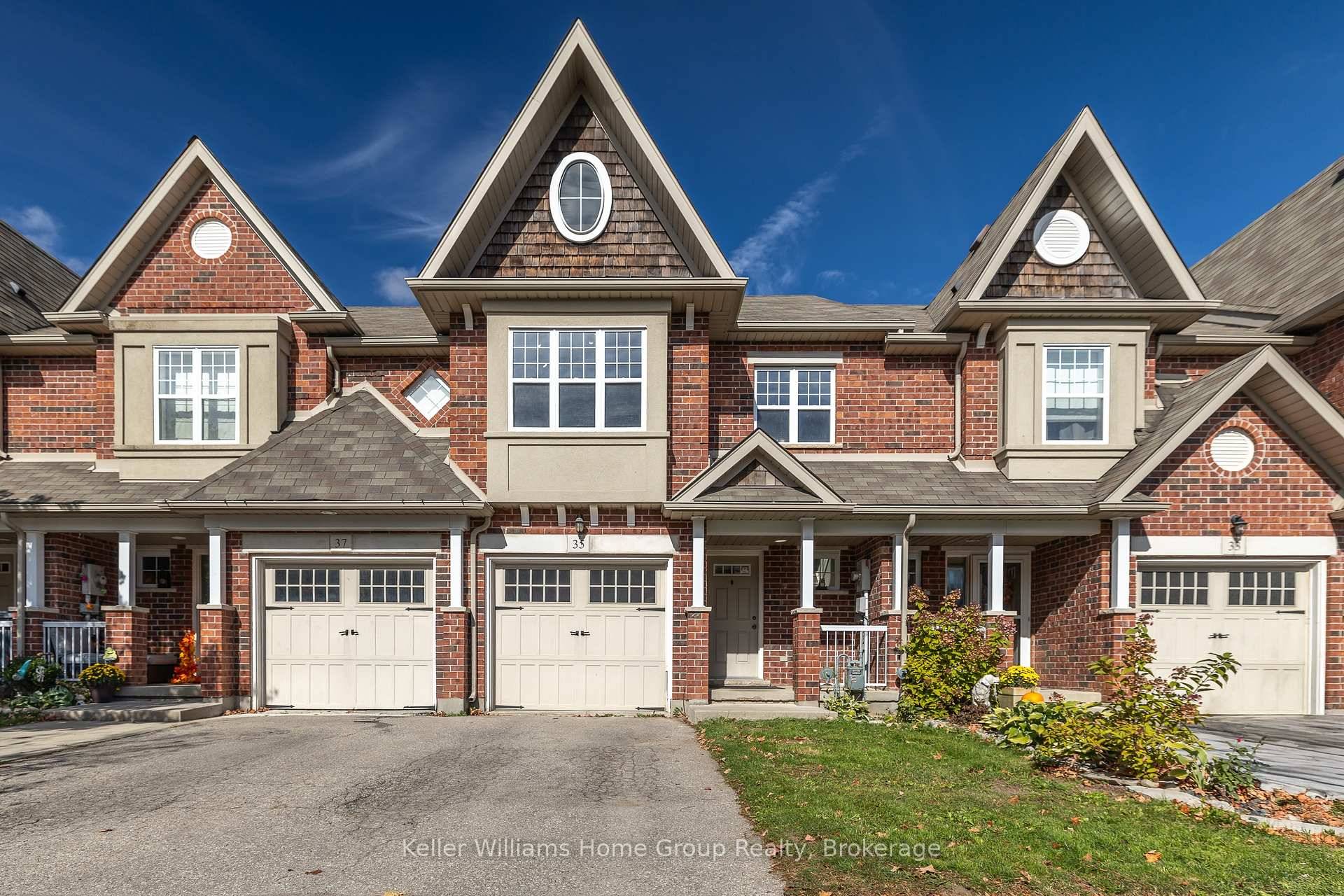 Spacious and Bright Energy Star Freehold Townhome !