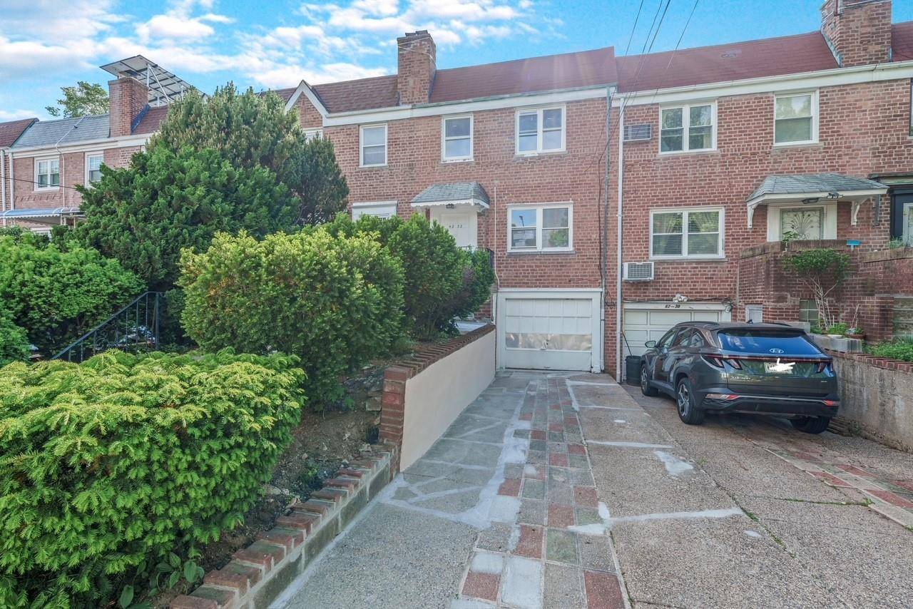 Excellent location in Eastern flushing just half block from Northern Blvd, A newly renovated three stories single family home with private driveway and attached garage, Walk distance to Asian super ...