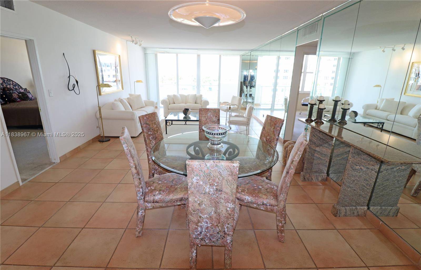 Millionaire s Row Beachfront Pristine Light and Bright Large 2 Bedroom 2 Bath Condo Beauty with Views of the Intracoastal, Miami Beach Skyline and Sunset.