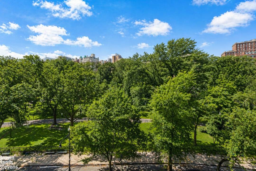 Situated directly across from Morningside Park, Unit 6N is a bright and spacious three bedroom, one bath co op apartment located on the 6th floor in a well maintained elevator ...
