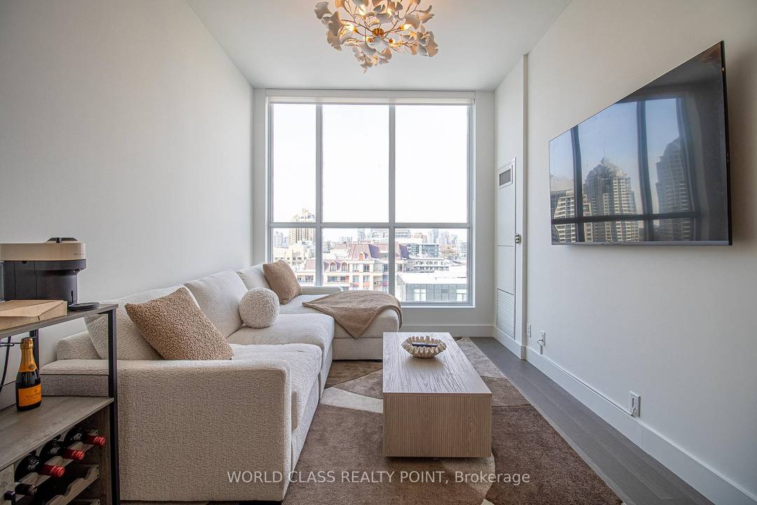 This stunning penthouse featuring a 1 1 at Bayview amp ; Sheppard is a dream.
