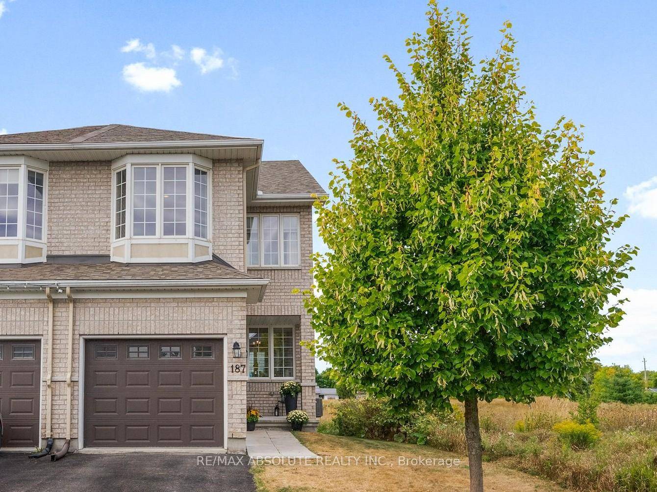 Welcome to 187 Desmond Trudeau Drive !
