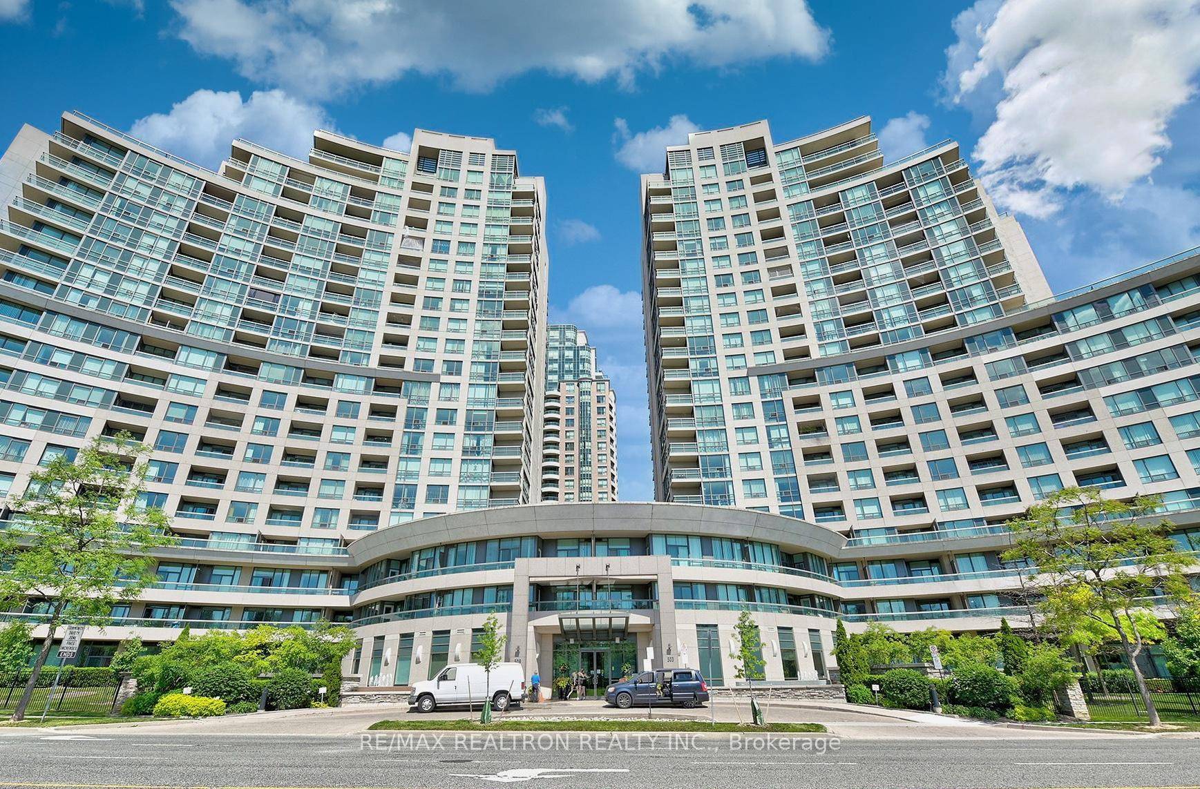 Bright amp ; Spacious, 2 Bdrm Luxury Unit In Prime North York Location With Stunning Views amp ; Open Concept Functional Layout !