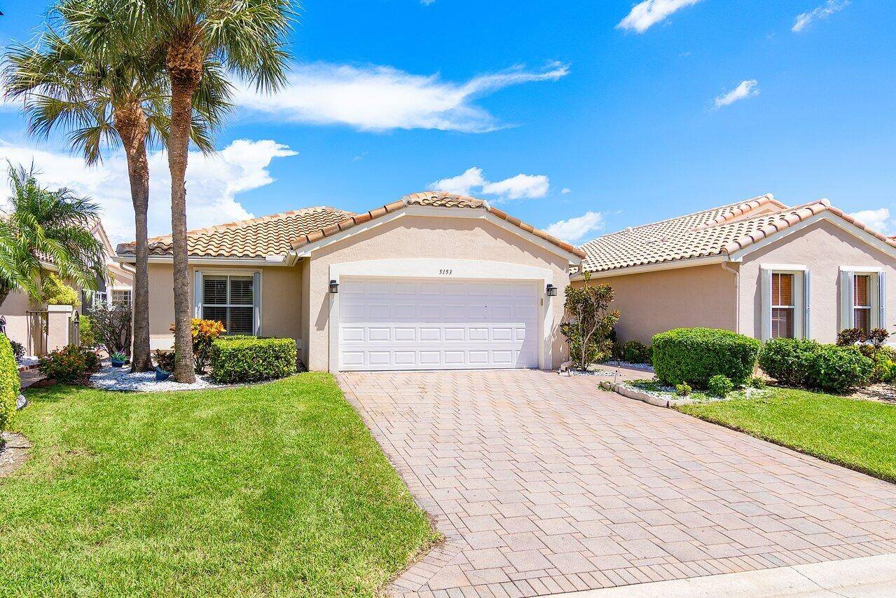 This desirable Dorset model on the lake is the lowest priced waterview in Cascade Lakes !