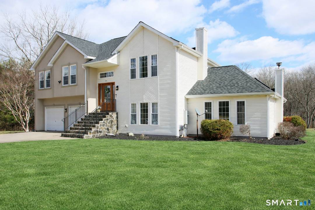 Experience refined country living in this exceptional 3 bedroom, 2.