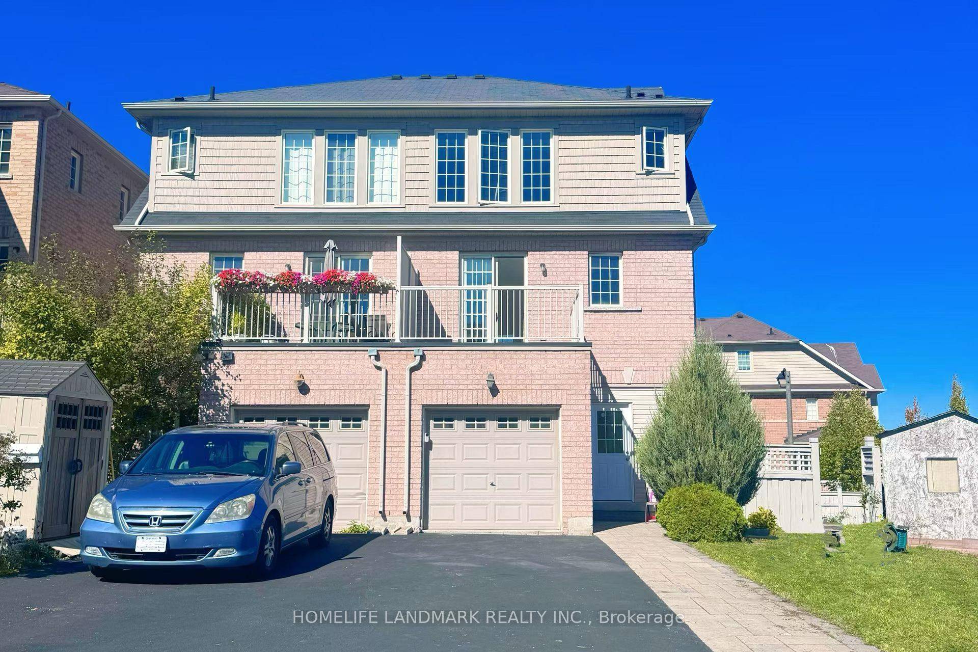 Beautifully Well maintained Semi Detached Home In Highly Sought After Upper Cornell Community !